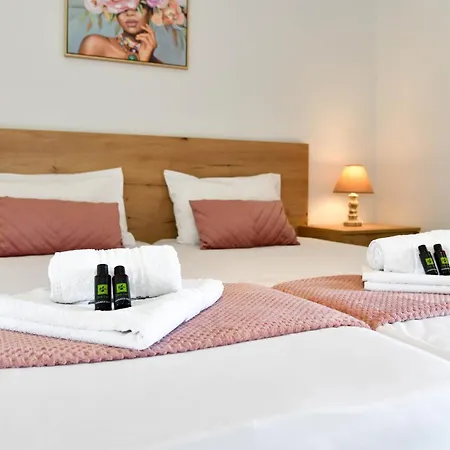 Secreta Vista 3* Kávos